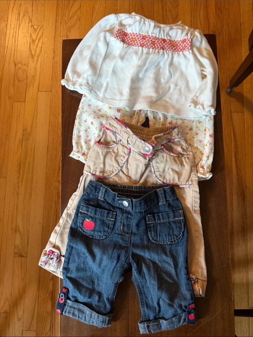Girls pants and a set